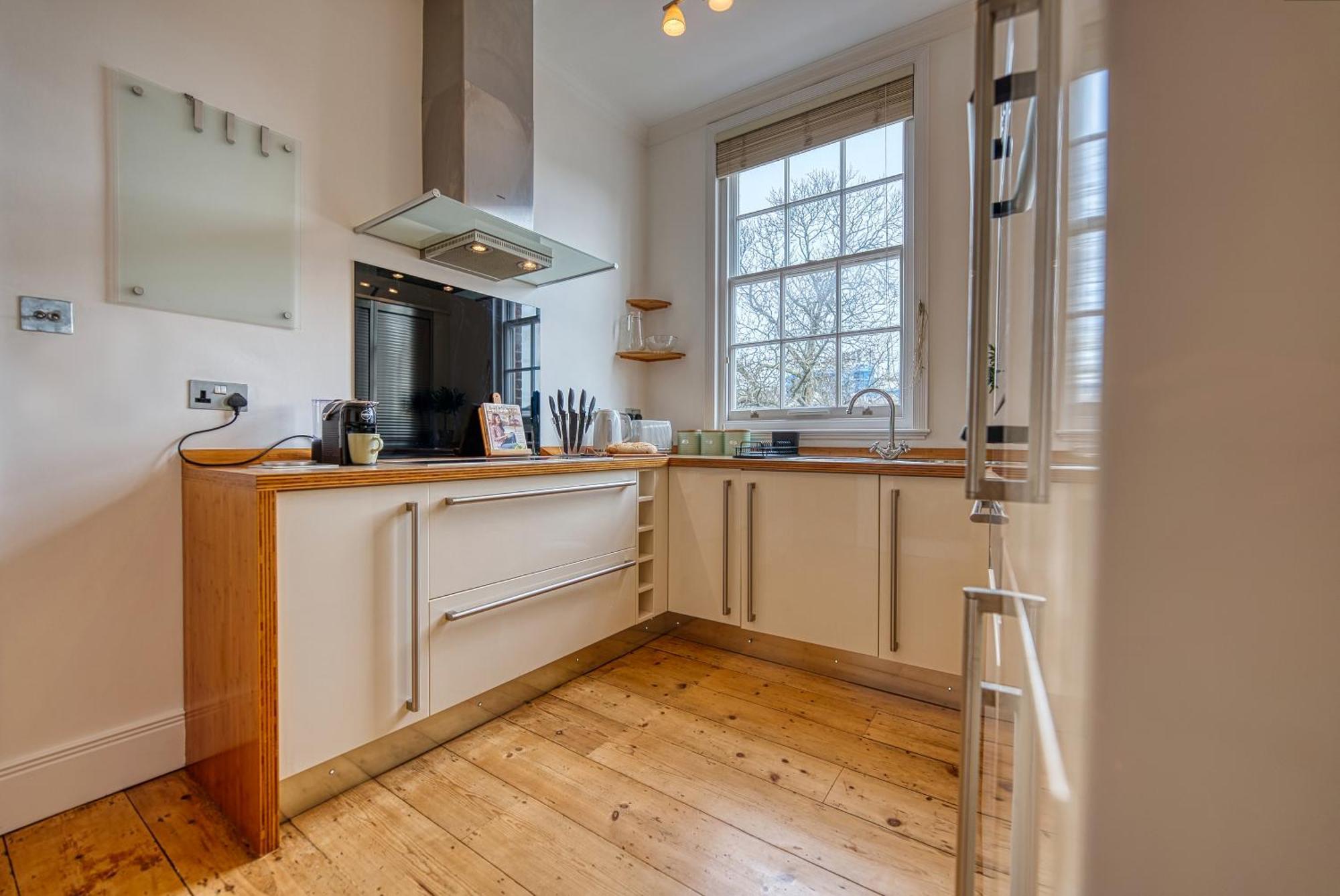 2-Bedroom Stunning, Modern & Spacious Apartment, Near Ocean Village, Central Southampton - Plenty Of Parking - By Blue Puffin Stays Exterior foto